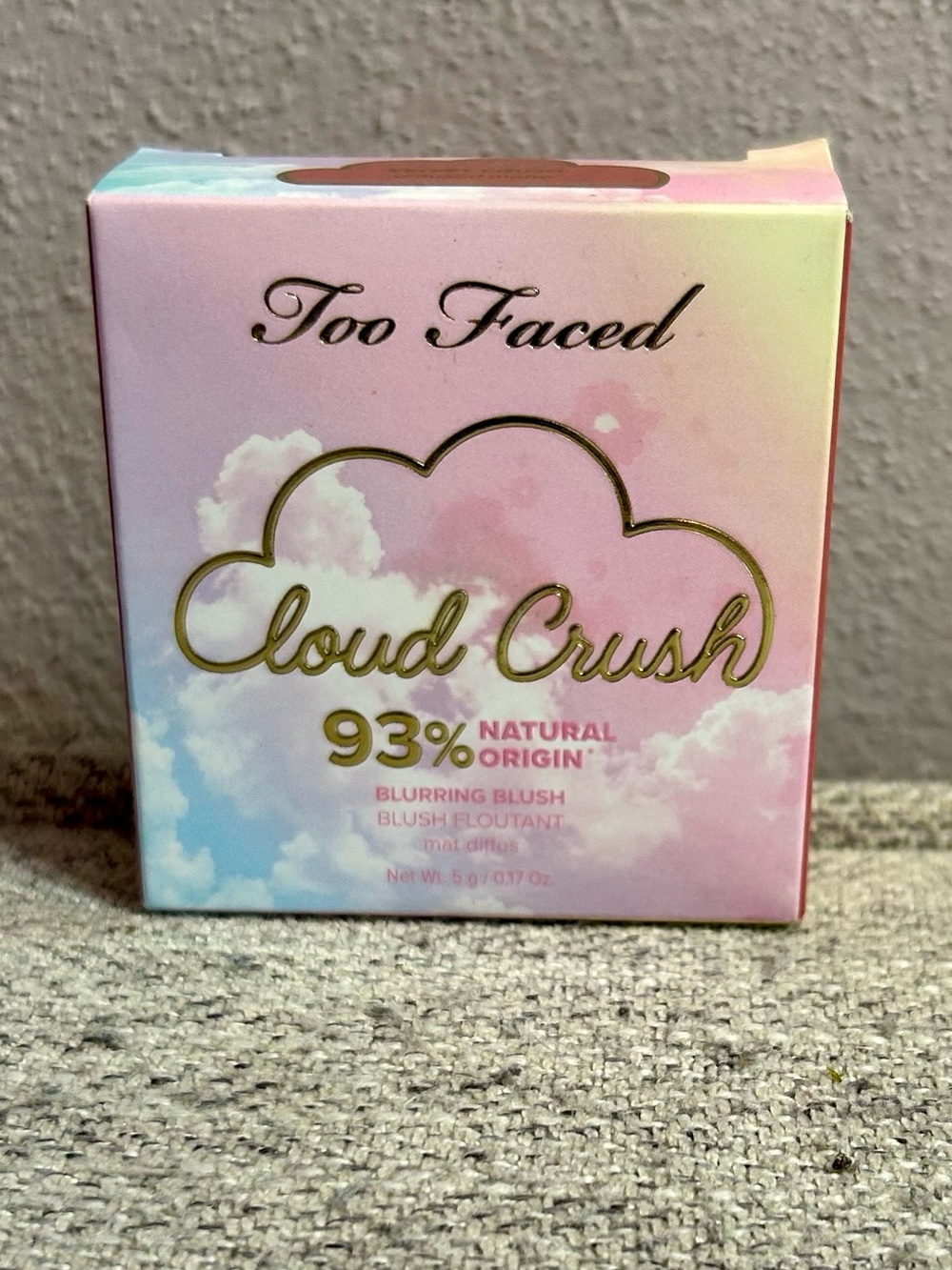 NWT🔥🔥Too Faced Cloud Crush Blurring Blush — Soft Pink Gradient Packaging
